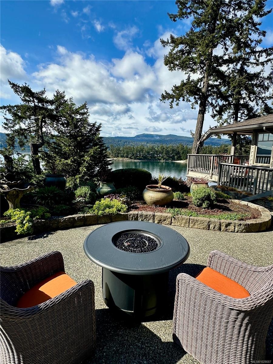 220 Scott Point Dr, Salt Spring, BC