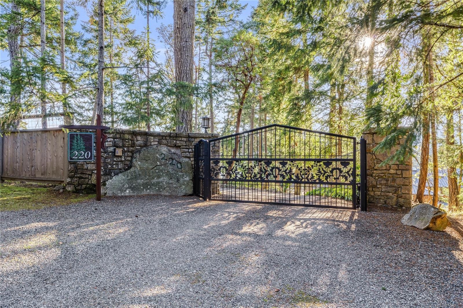 220 Scott Point Dr, Salt Spring, BC