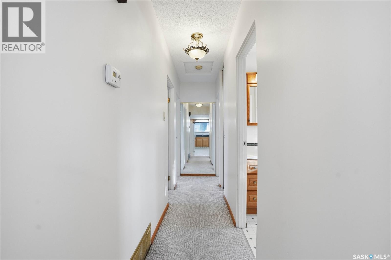 414 Preston Avenue S, Saskatoon, SK - Indoor Photo Showing Other Room