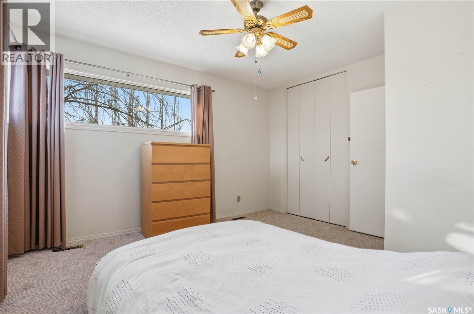 414 Preston Avenue S, Saskatoon, SK - Indoor Photo Showing Bedroom