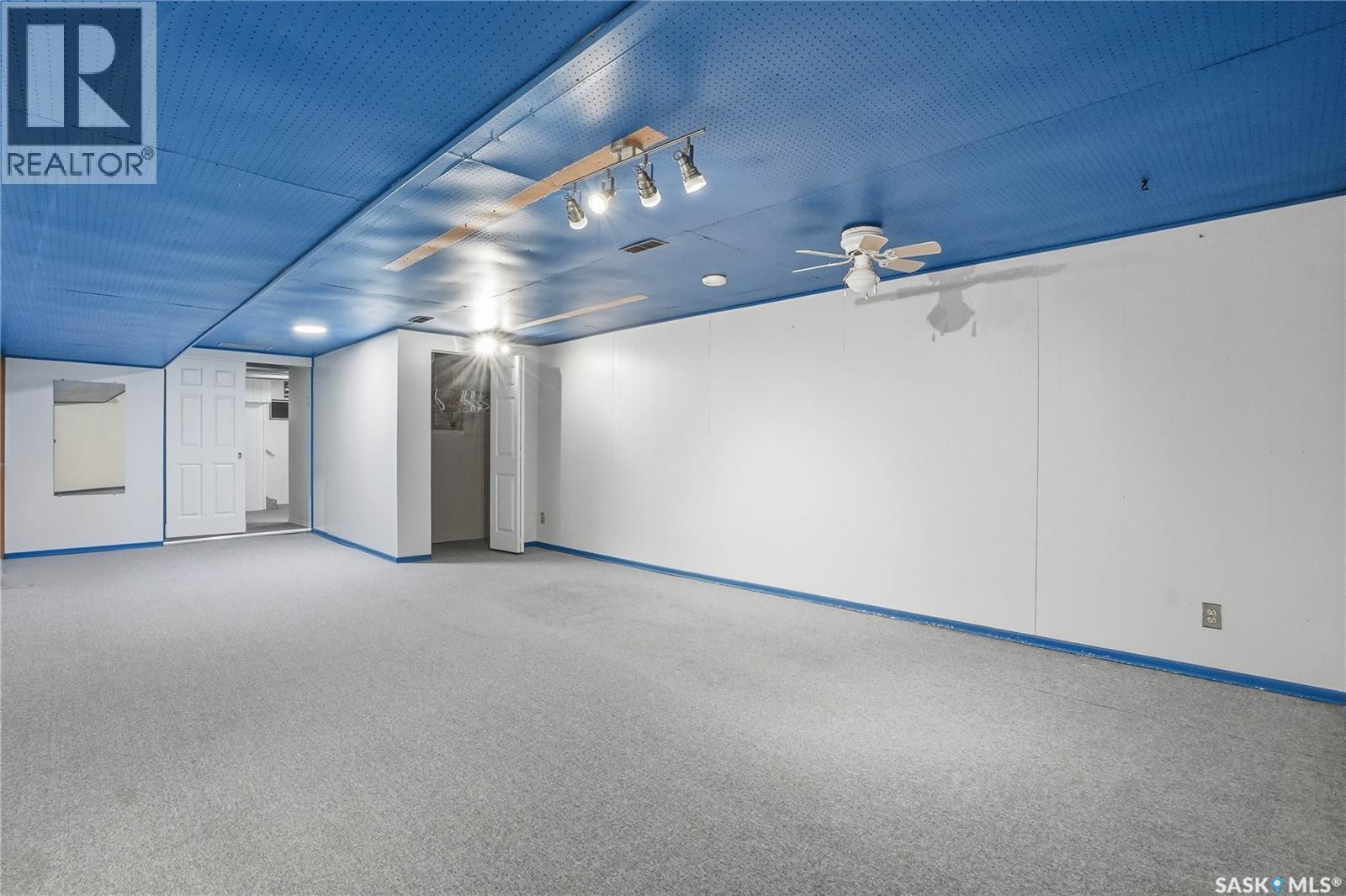 414 Preston Avenue S, Saskatoon, SK - Indoor Photo Showing Other Room