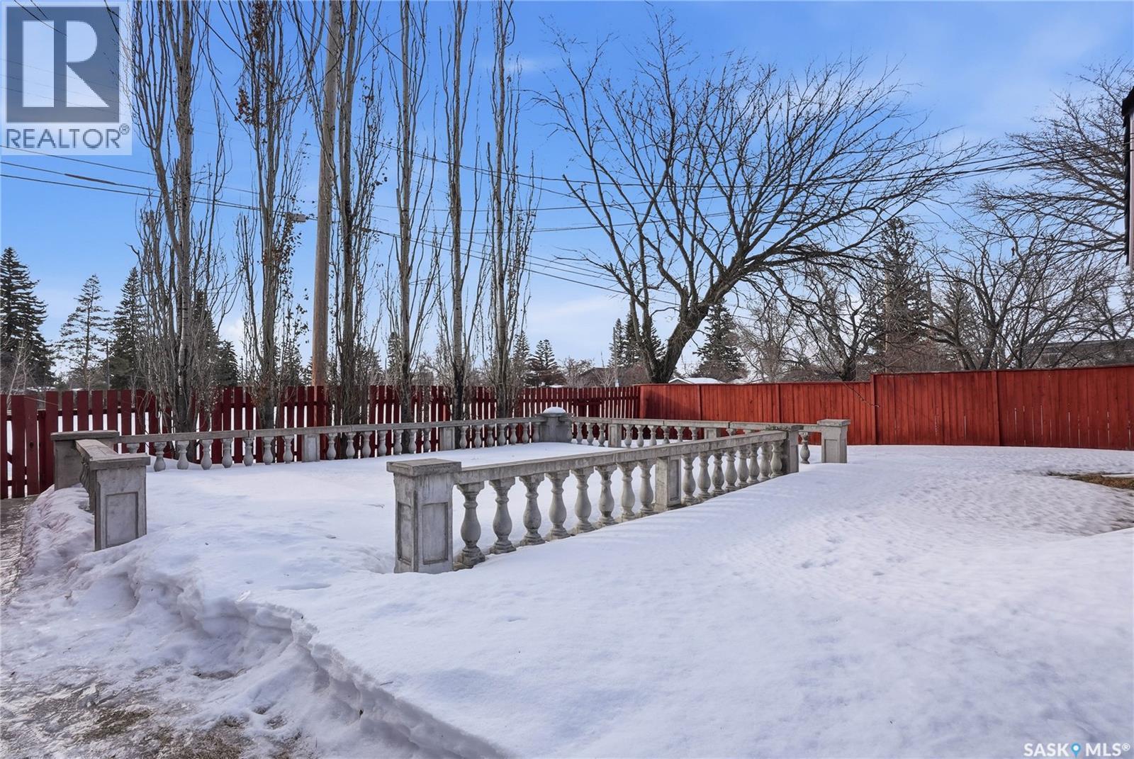 414 Preston Avenue S, Saskatoon, SK - Outdoor