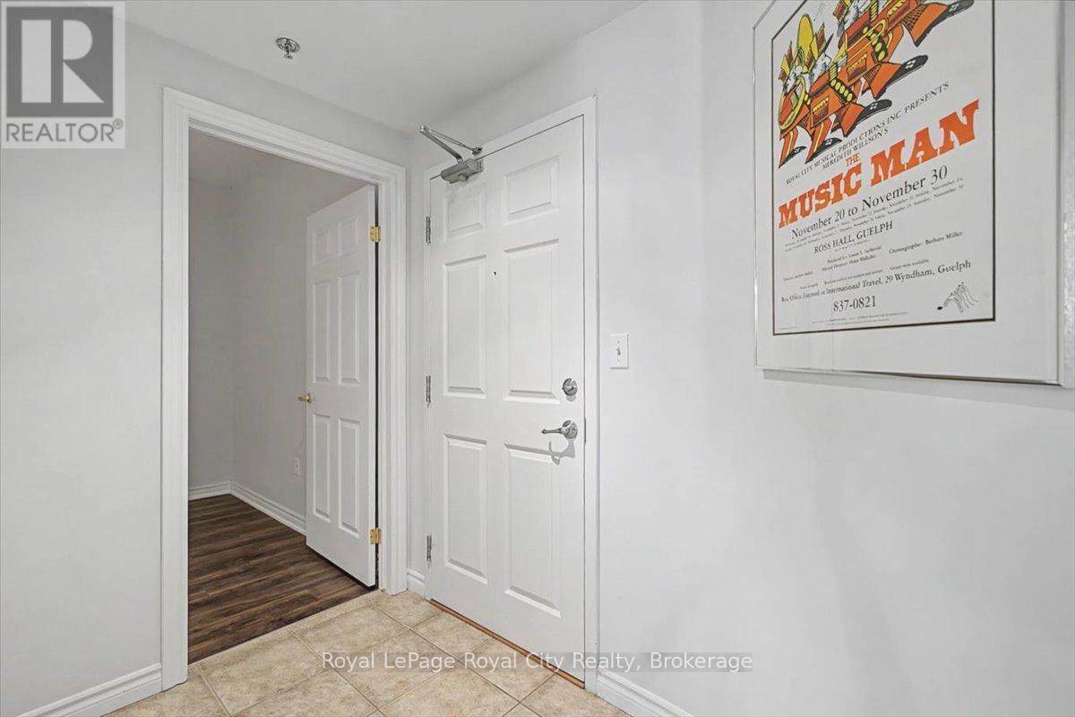412 - 308 Watson Parkway N, Guelph (Grange Road), ON - Indoor Photo Showing Other Room