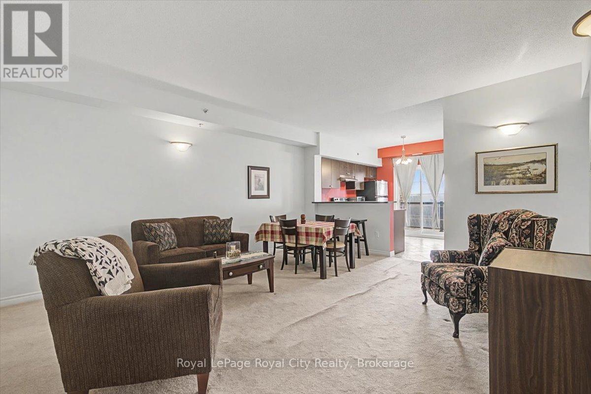 412 - 308 Watson Parkway N, Guelph (Grange Road), ON - Indoor Photo Showing Living Room