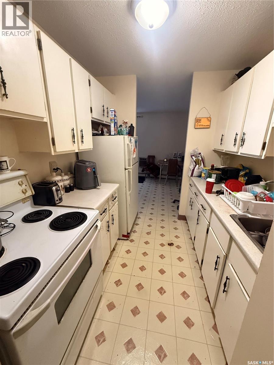 24 47 Centennial Street, Regina, SK - Indoor Photo Showing Kitchen