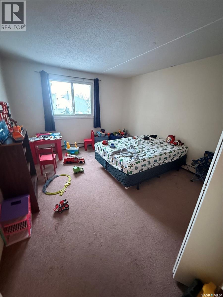 24 47 Centennial Street, Regina, SK - Indoor Photo Showing Bedroom