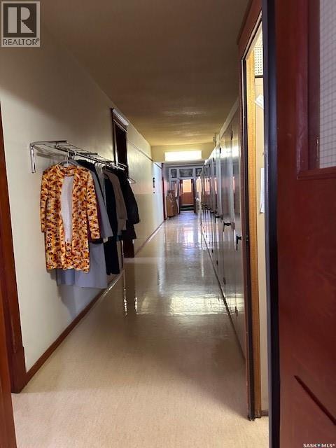 401 1St Avenue, Ponteix, SK