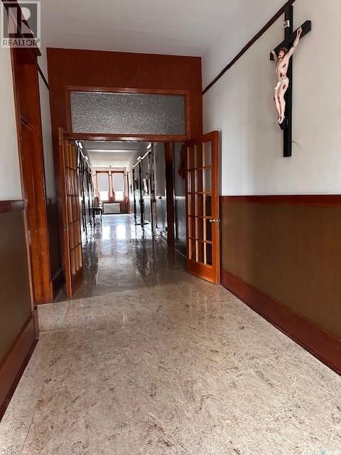 401 1St Avenue, Ponteix, SK