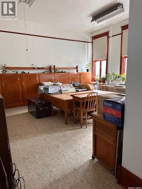 401 1St Avenue, Ponteix, SK