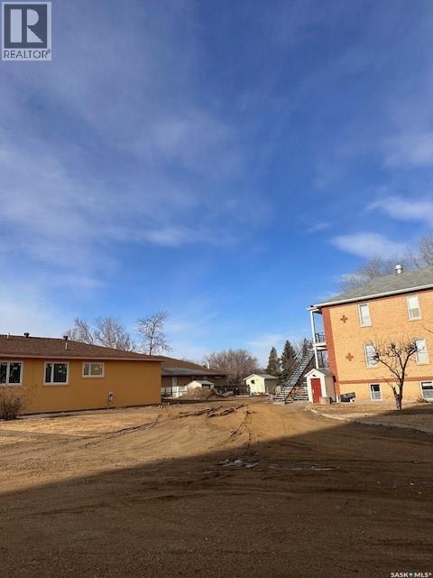 401 1St Avenue, Ponteix, SK