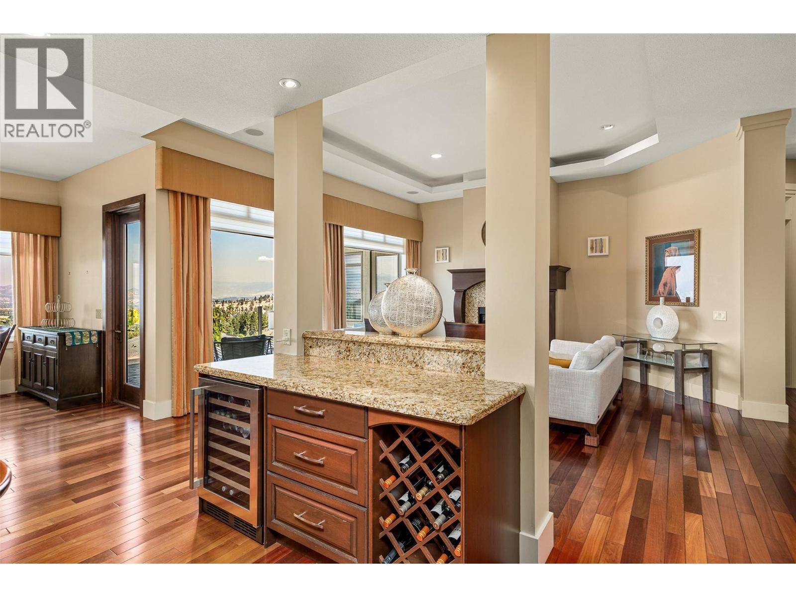 620 Arbor View Drive, Kelowna, BC - Indoor