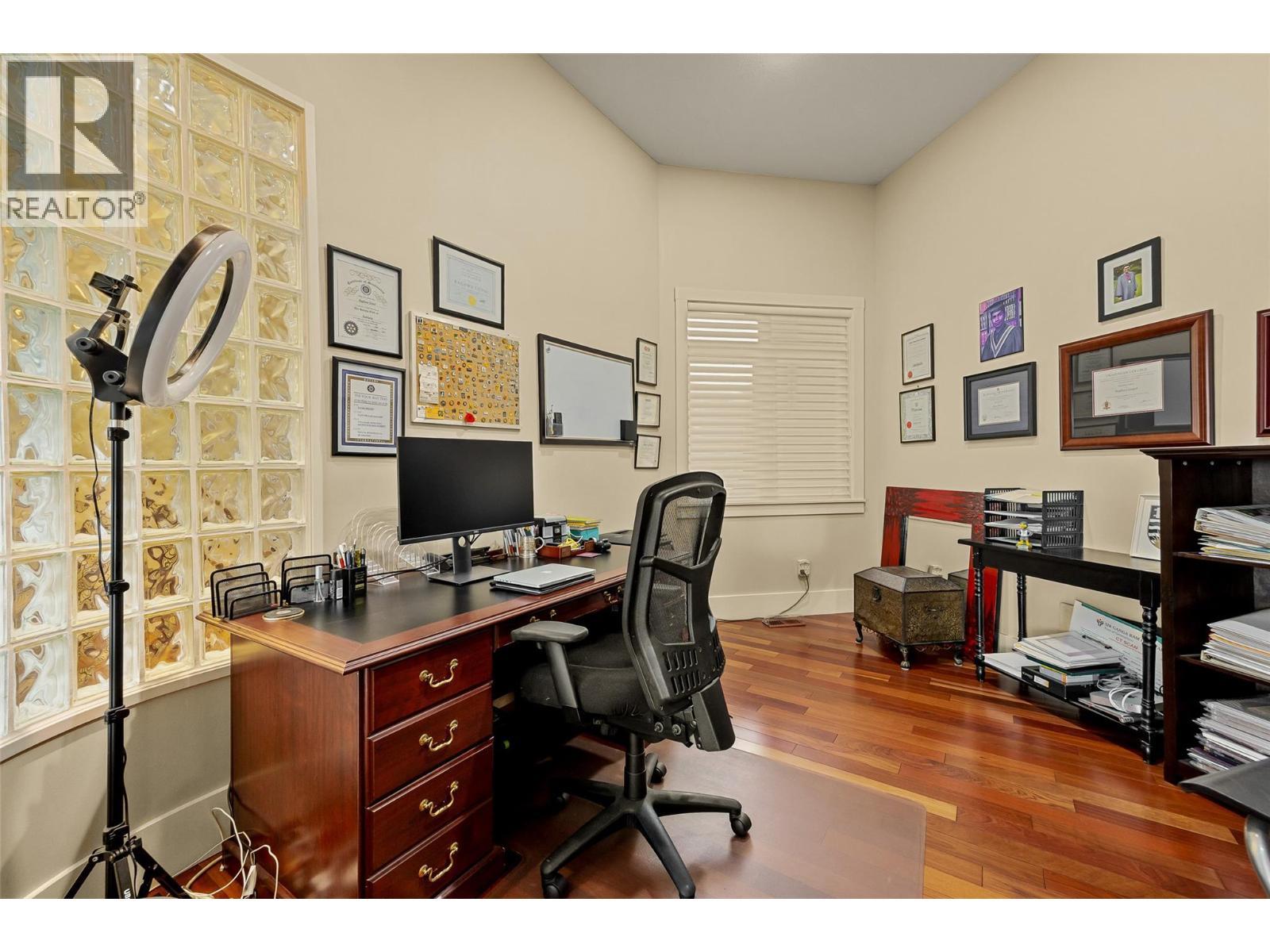 620 Arbor View Drive, Kelowna, BC - Indoor Photo Showing Office