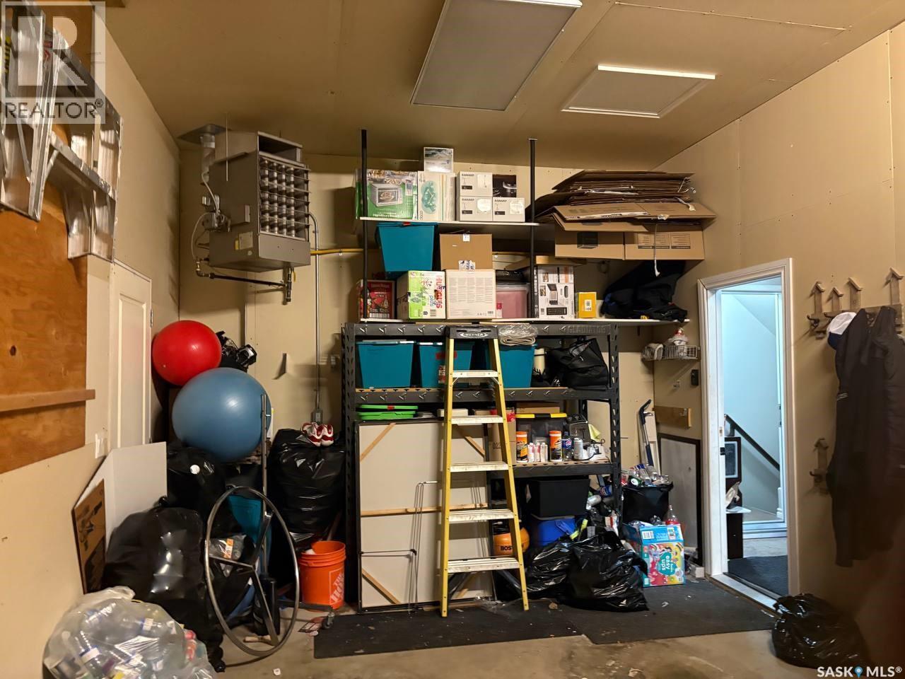 422 Lewin Way, Saskatoon, SK