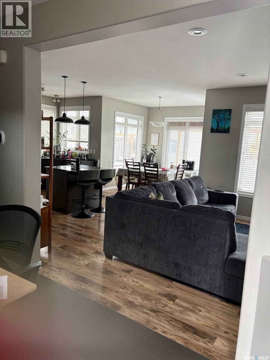 422 Lewin Way, Saskatoon, SK