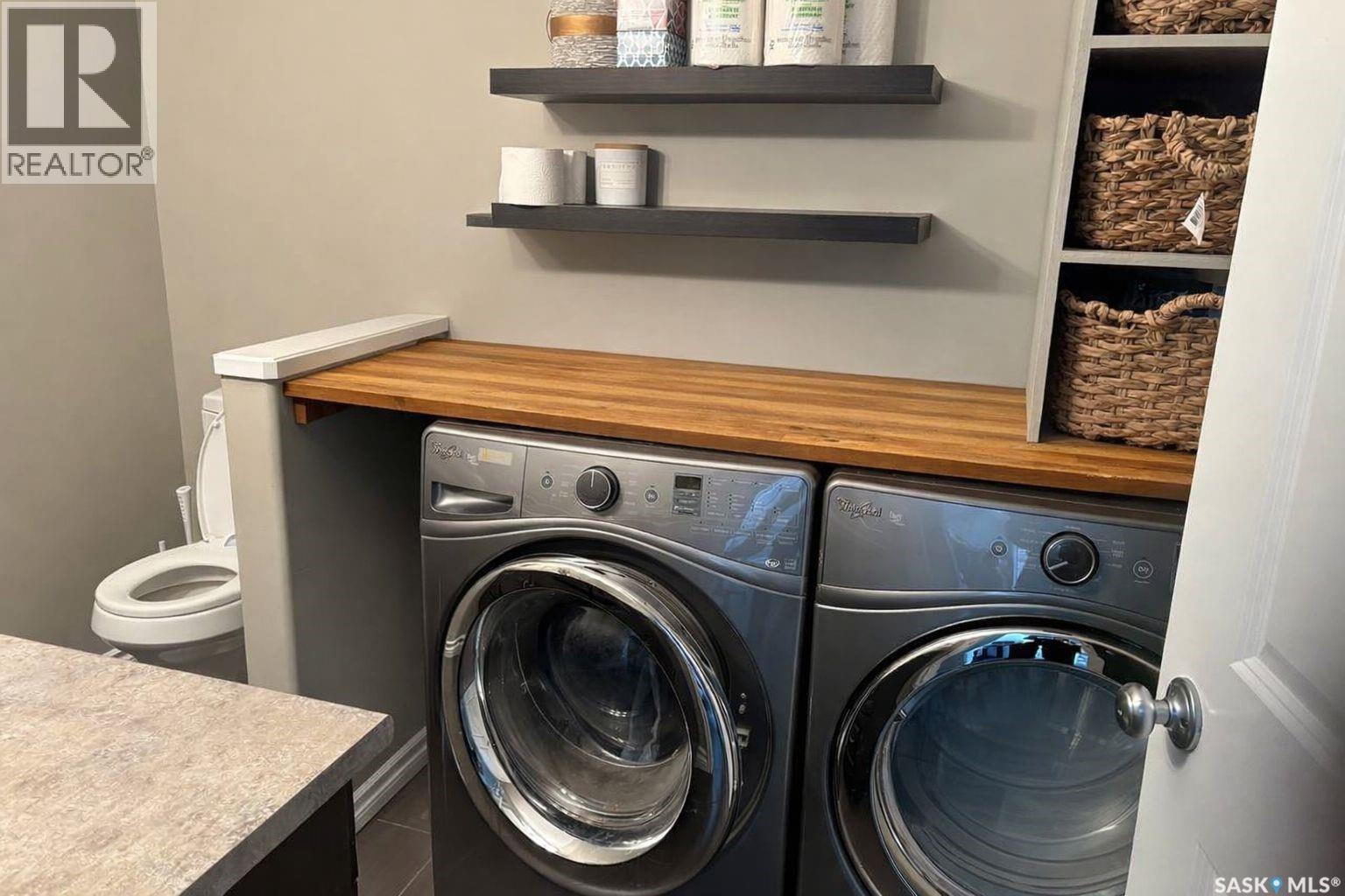 422 Lewin Way, Saskatoon, SK