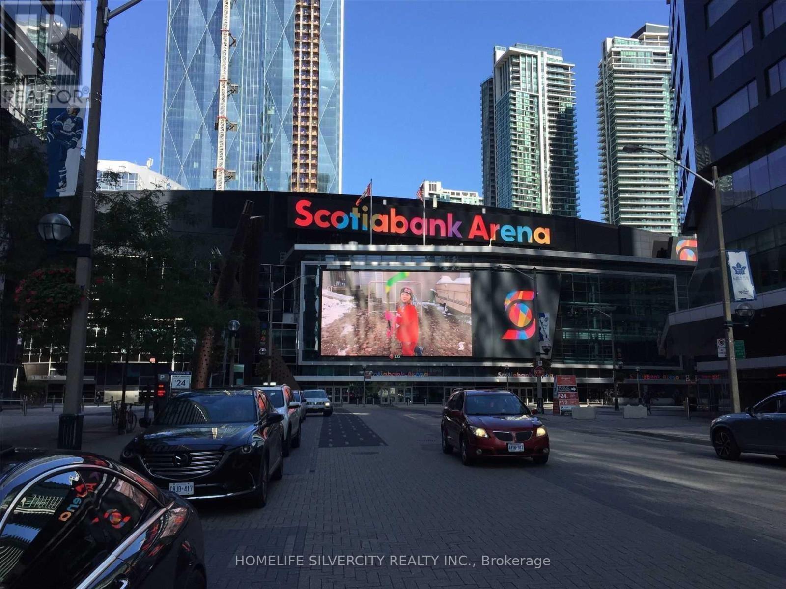 607 - 30 Grand Trunk Crescent, Toronto, ON - Outdoor