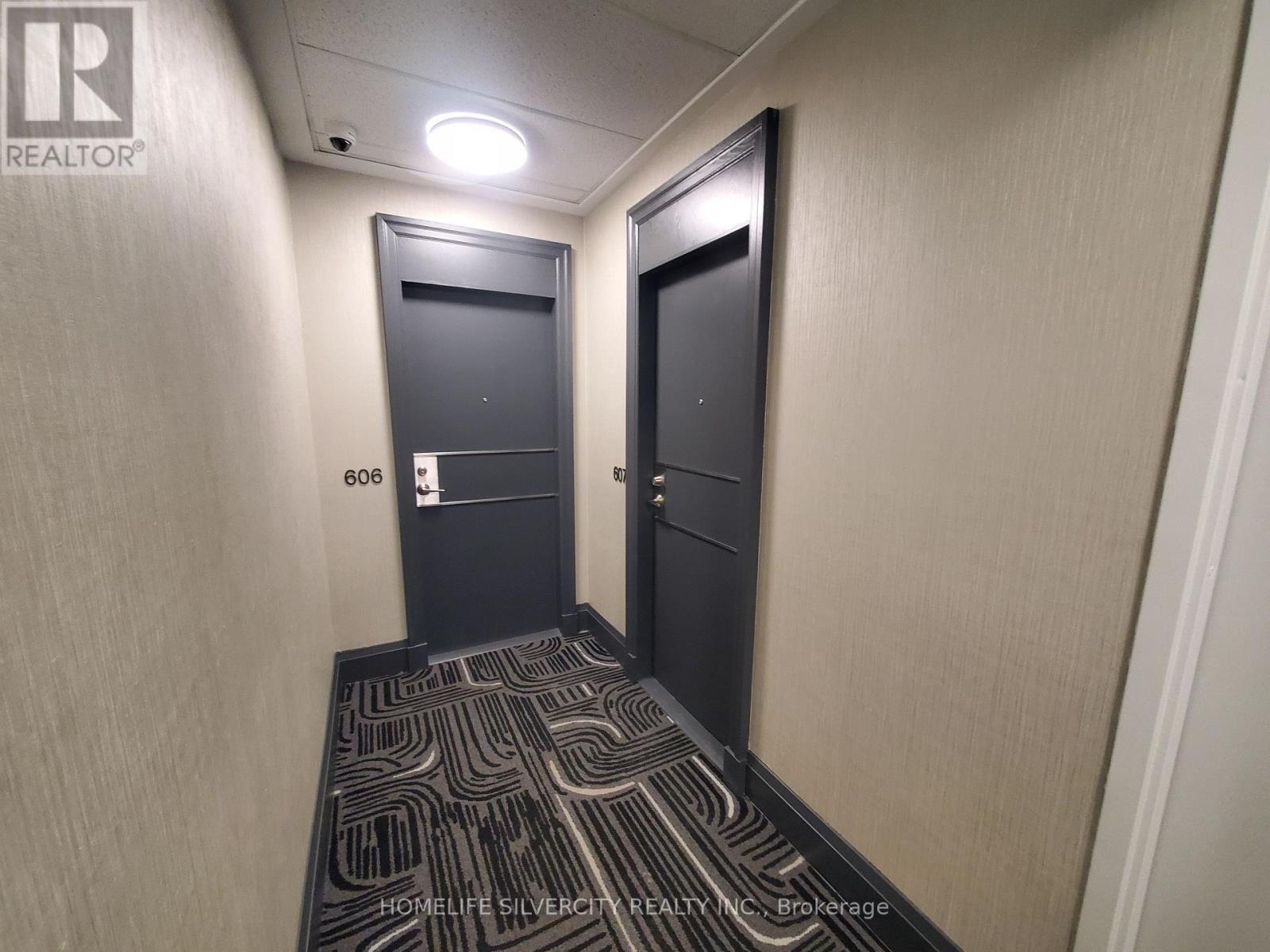 607 - 30 Grand Trunk Crescent, Toronto, ON - Indoor
