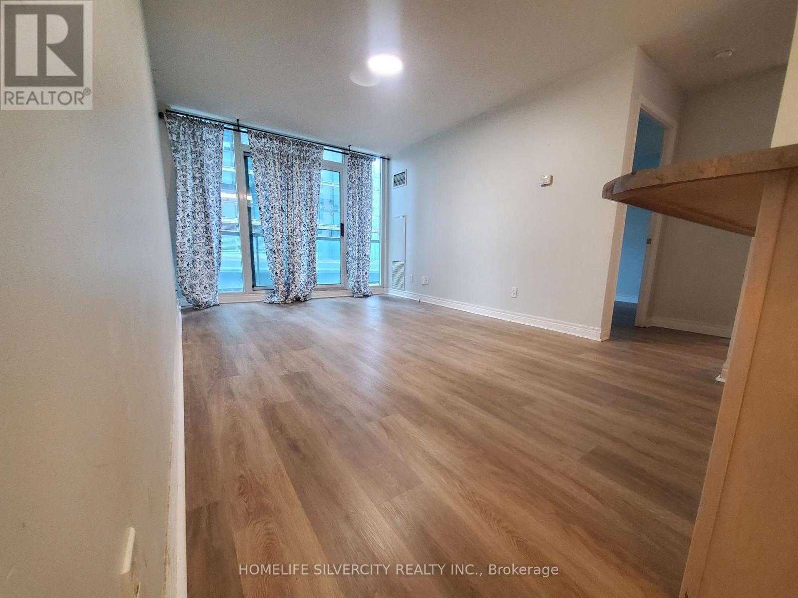 607 - 30 Grand Trunk Crescent, Toronto, ON - Indoor Photo Showing Other Room