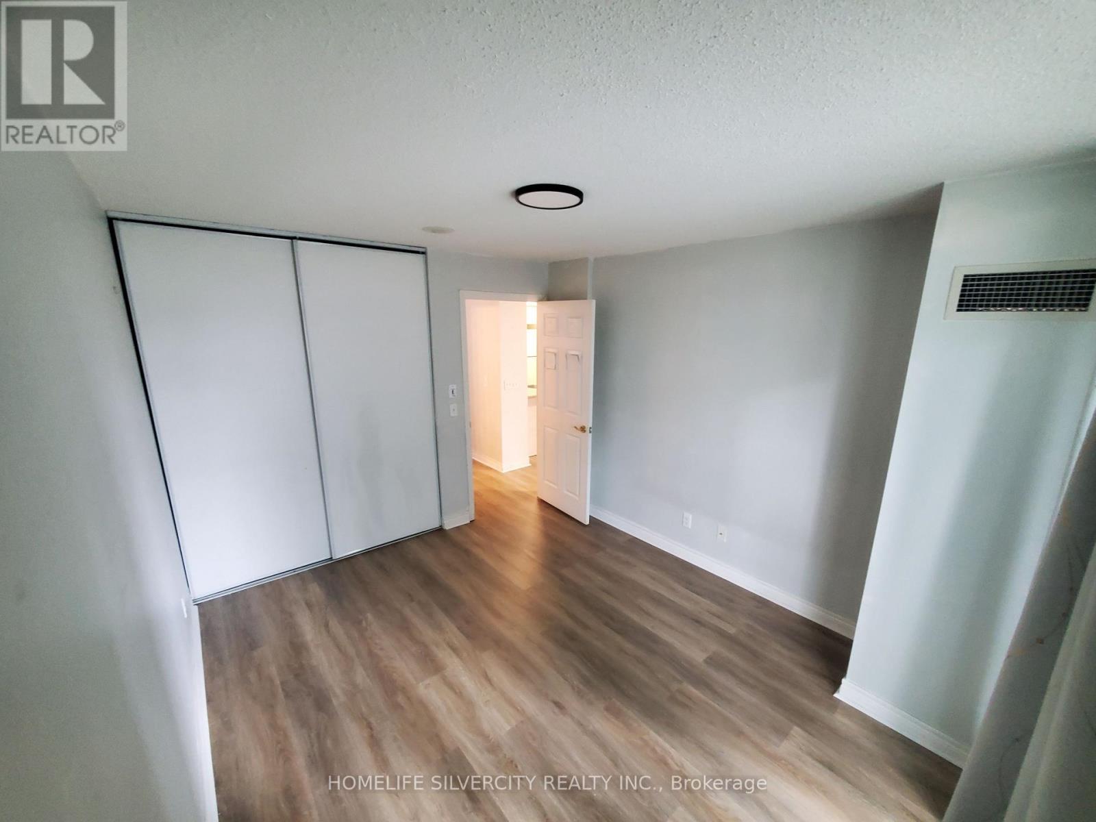 Bedroom - 607 - 30 Grand Trunk Crescent, Toronto, ON - Indoor Photo Showing Other Room