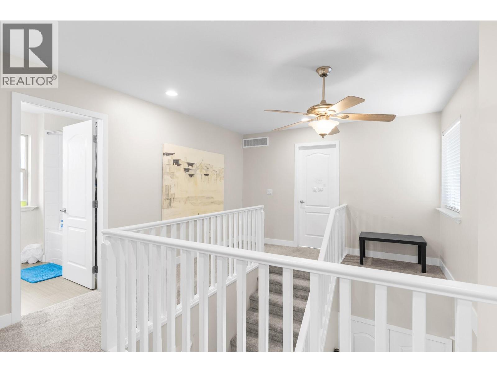 908 Westview Way, West Kelowna, BC - Indoor Photo Showing Other Room