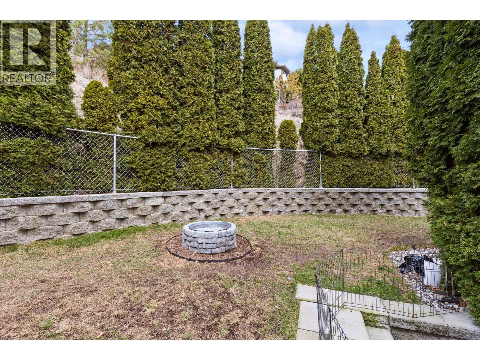 908 Westview Way, West Kelowna, BC - Outdoor