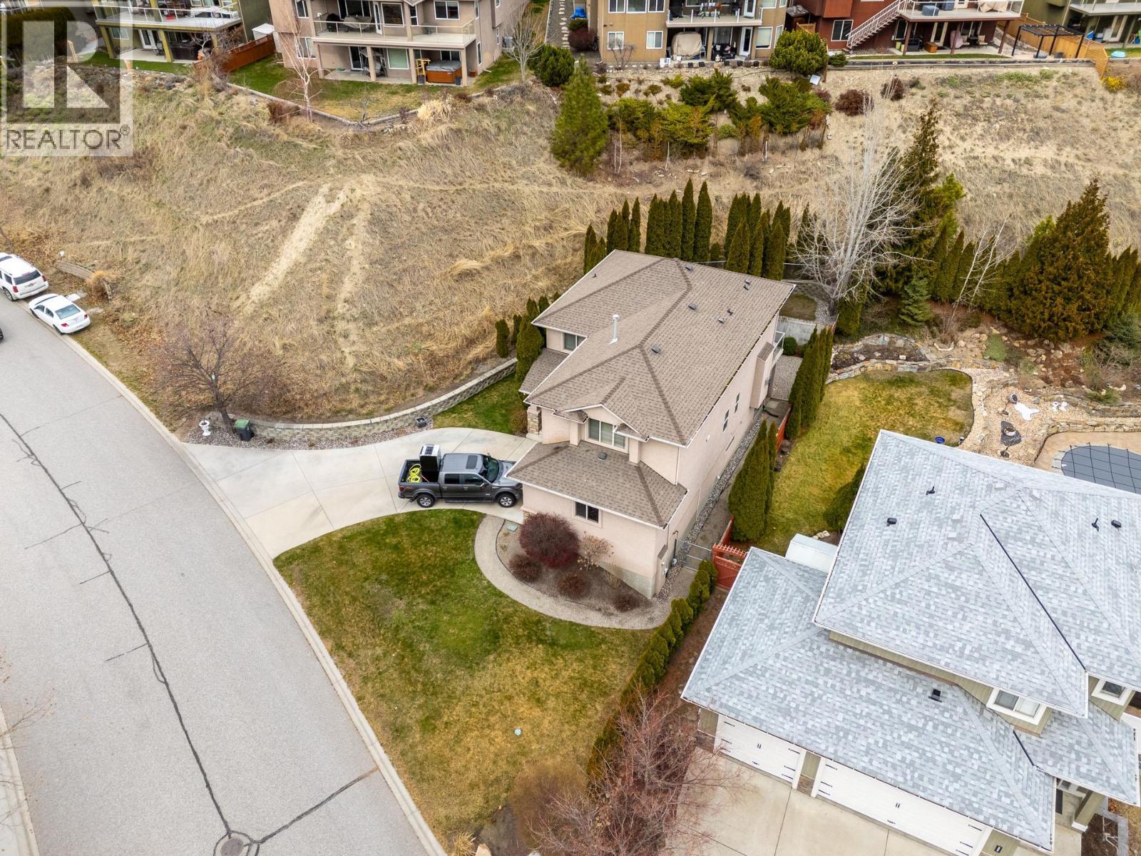 908 Westview Way, West Kelowna, BC - Outdoor