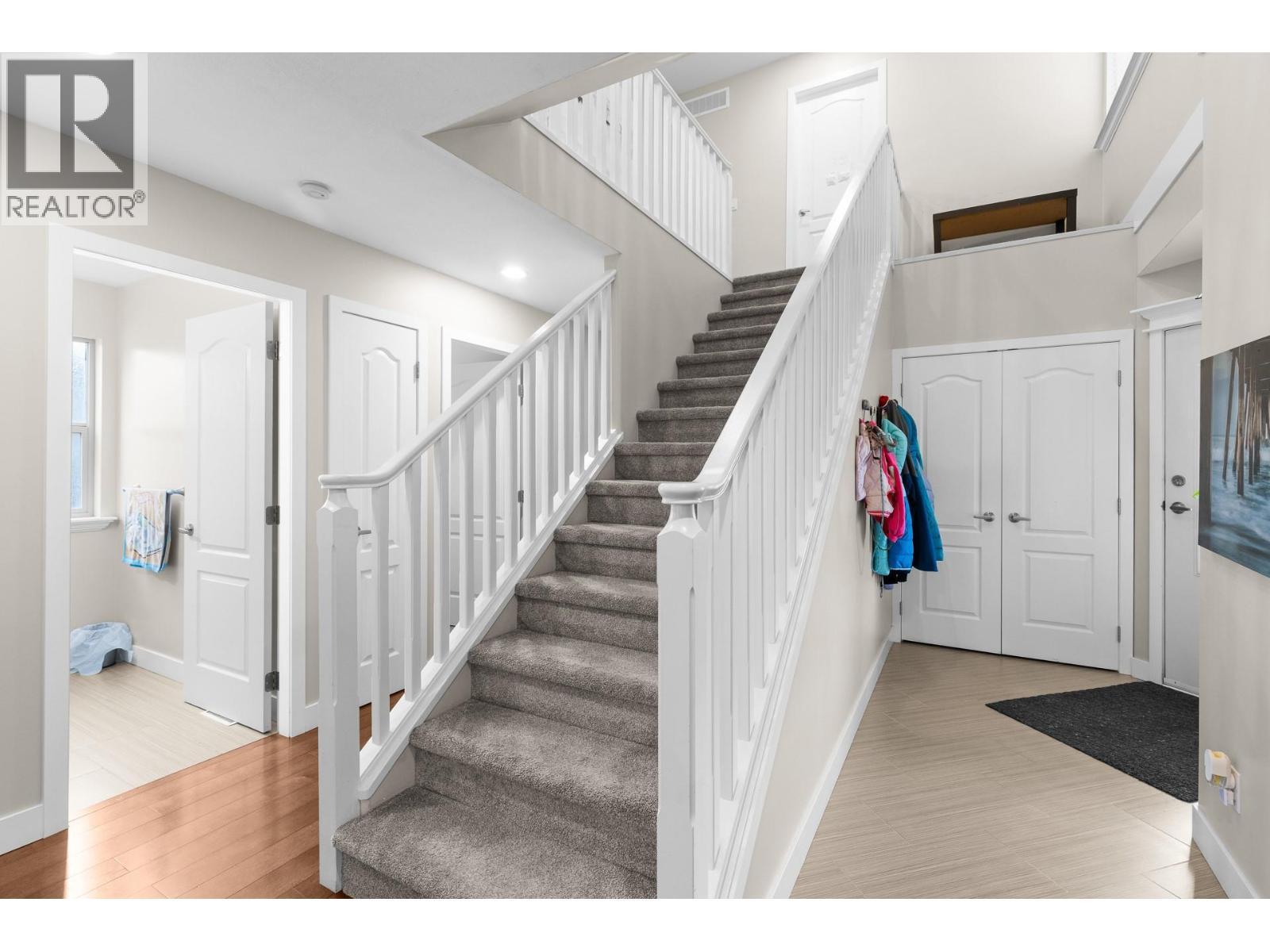 908 Westview Way, West Kelowna, BC - Indoor Photo Showing Other Room