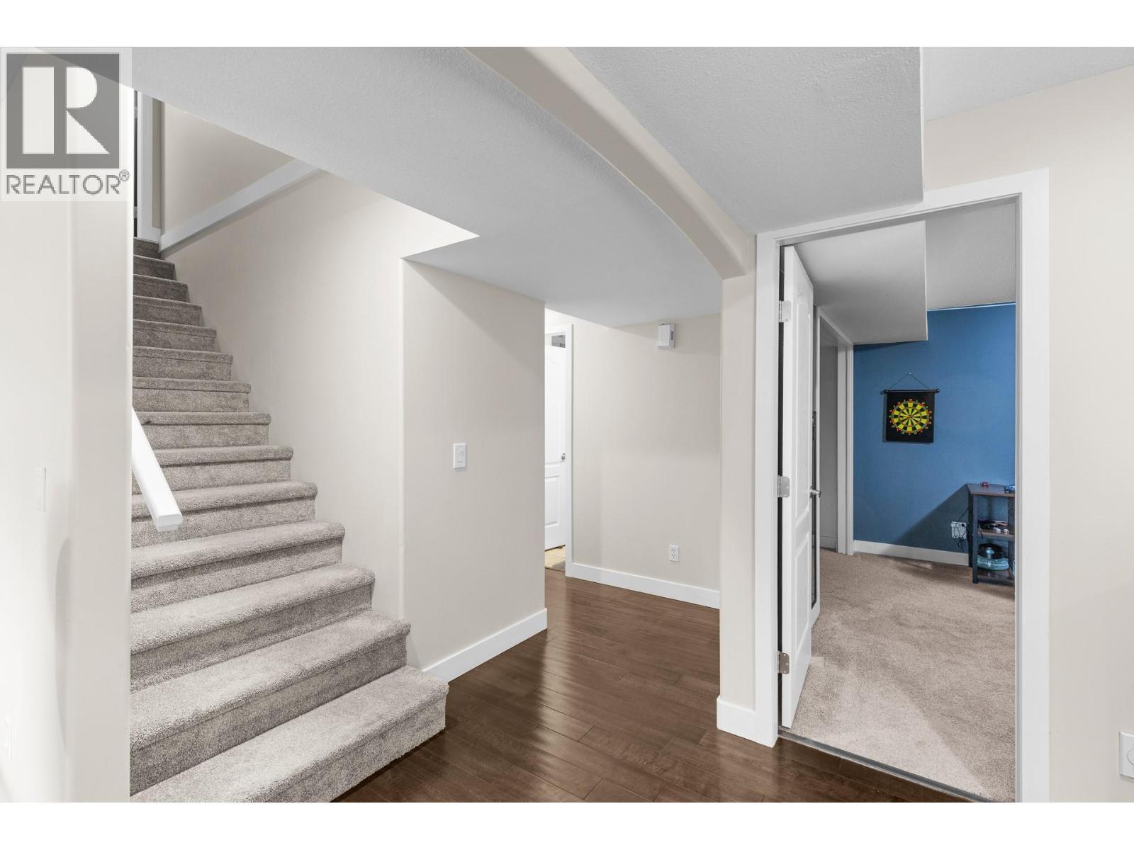 908 Westview Way, West Kelowna, BC - Indoor Photo Showing Other Room