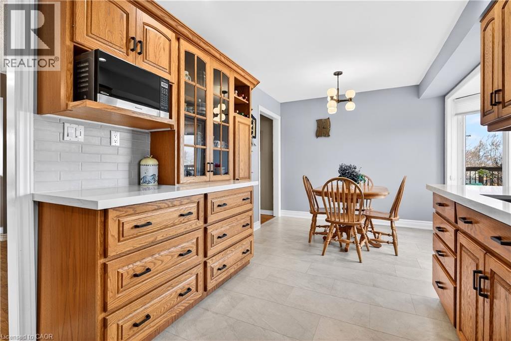 2378 Arnold Crescent, Burlington, ON - Indoor