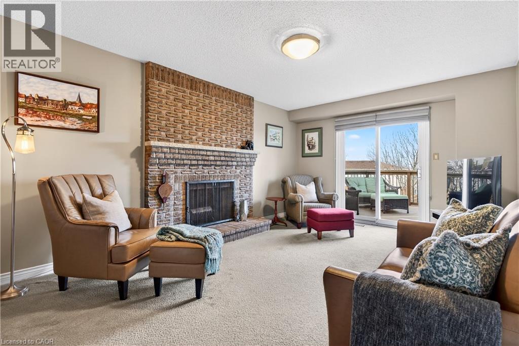 2378 Arnold Crescent, Burlington, ON - Indoor Photo Showing Living Room With Fireplace