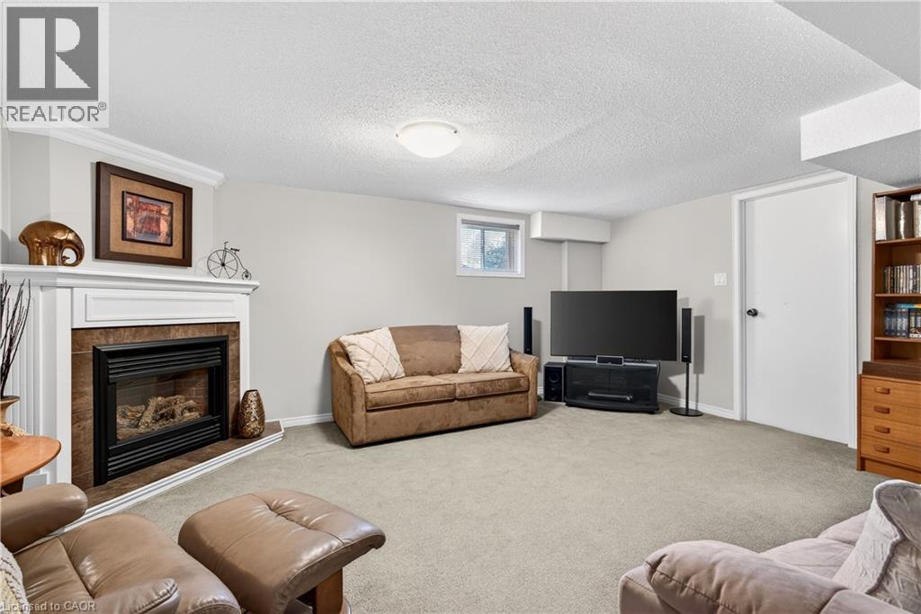 2378 Arnold Crescent, Burlington, ON - Indoor Photo Showing Living Room With Fireplace