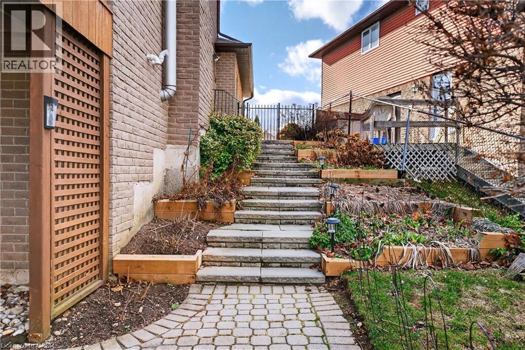 2378 Arnold Crescent, Burlington, ON - Outdoor With Deck Patio Veranda