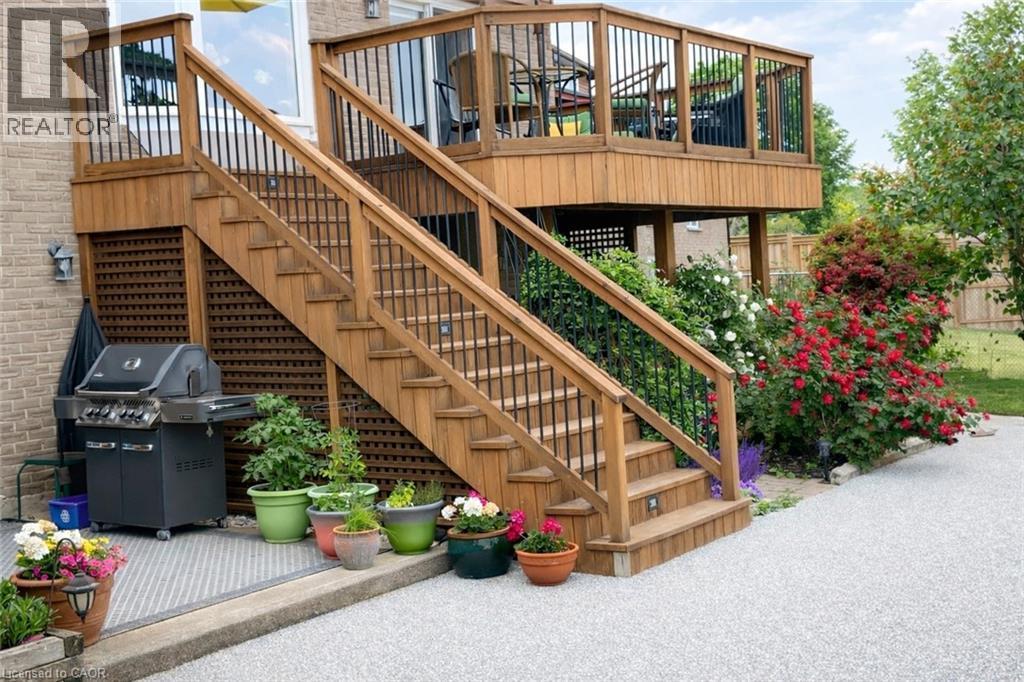 2378 Arnold Crescent, Burlington, ON - Outdoor