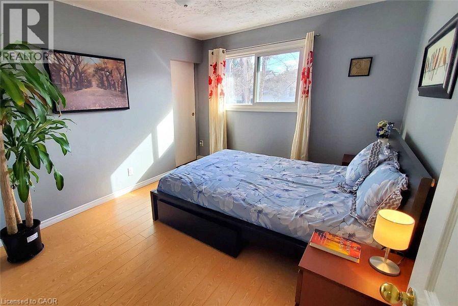 89 Barbara Crescent, Kitchener, ON - Indoor Photo Showing Bedroom