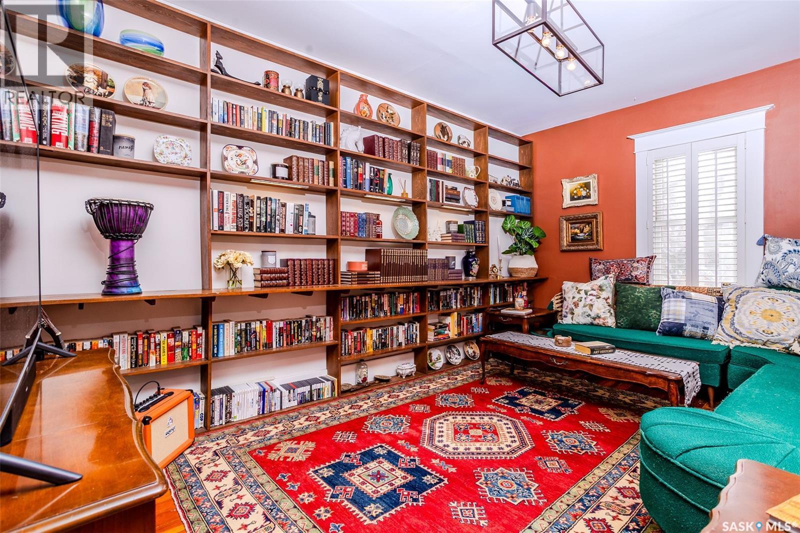 515 9Th Street E, Saskatoon, SK - Indoor Photo Showing Office