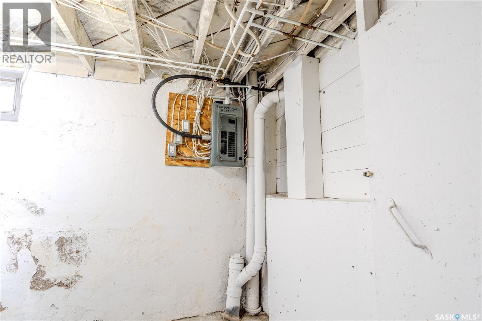 515 9Th Street E, Saskatoon, SK -