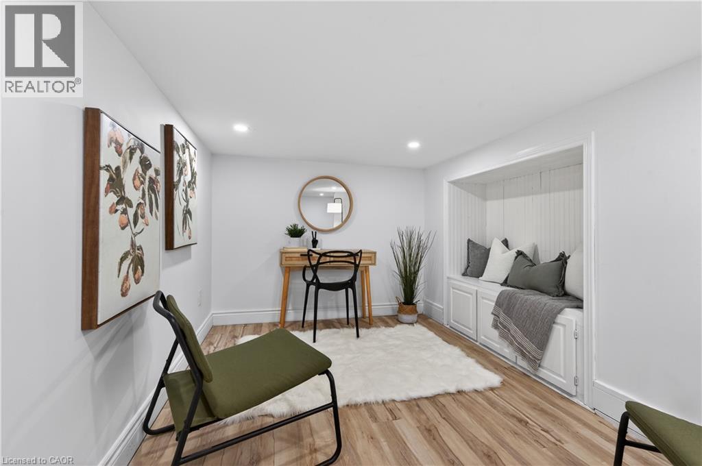 8 East 23Rd Street, Hamilton, ON - Indoor