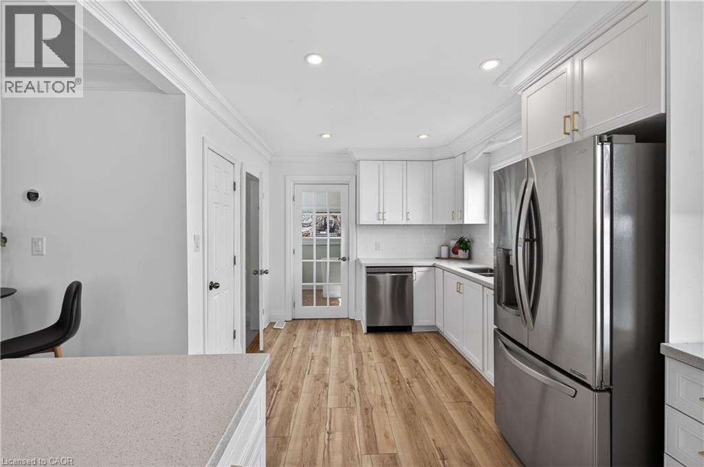 8 East 23Rd Street, Hamilton, ON - Indoor Photo Showing Kitchen With Double Sink