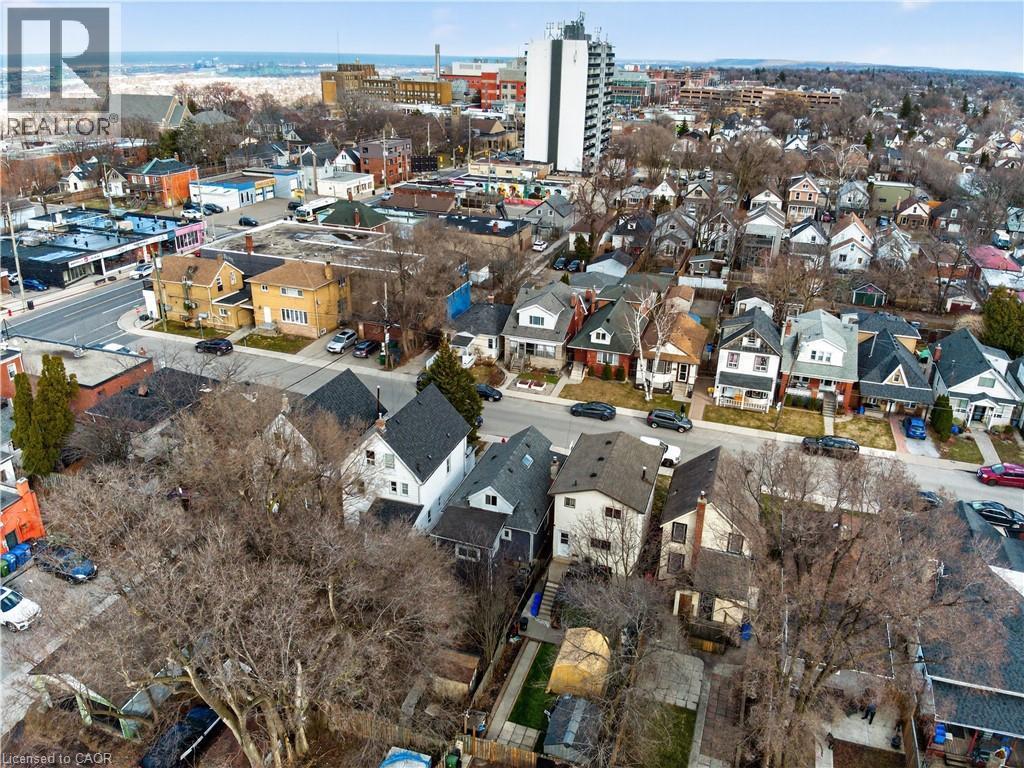 8 East 23Rd Street, Hamilton, ON - Outdoor With View