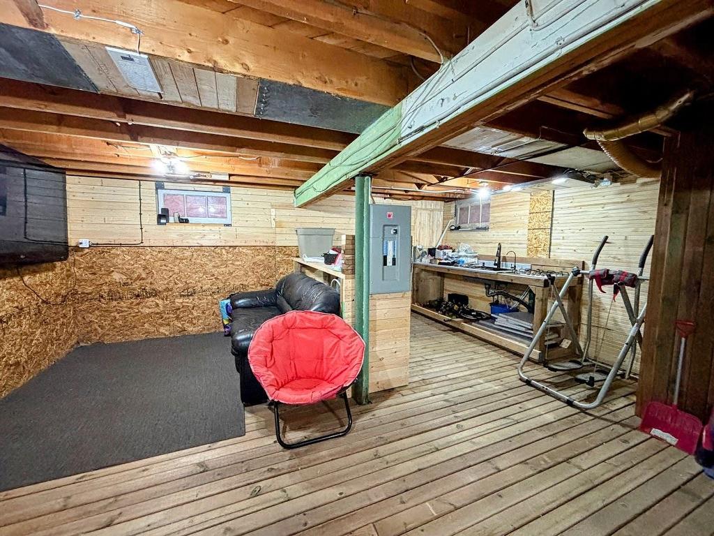 16 Wenonah Drive, Manitouwadge, ON - Indoor Photo Showing Basement