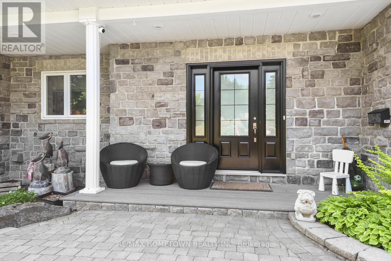 201 Empire Hanna Road E, Edwardsburgh/Cardinal, ON - Outdoor