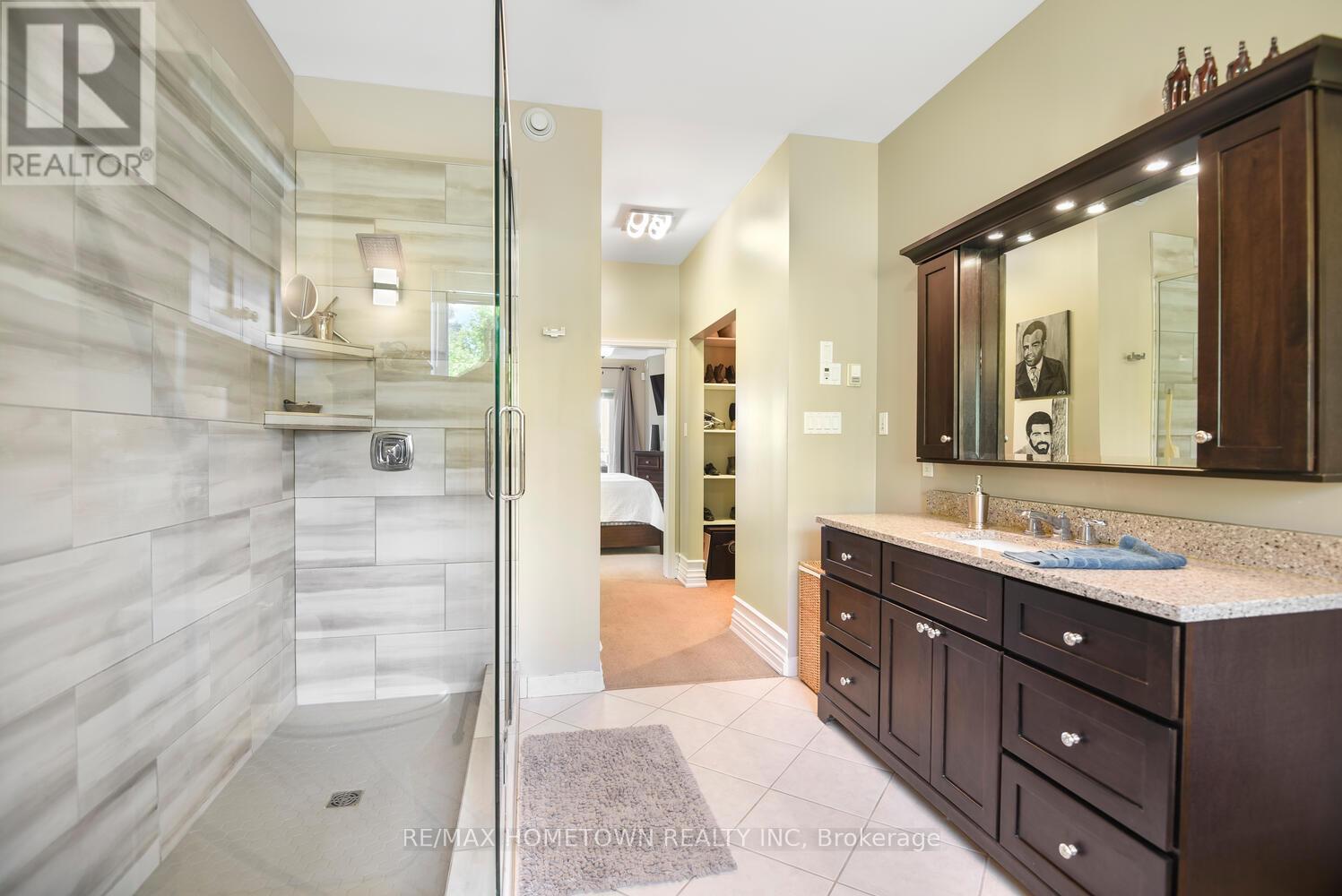 201 Empire Hanna Road E, Edwardsburgh/Cardinal, ON - Indoor Photo Showing Bathroom