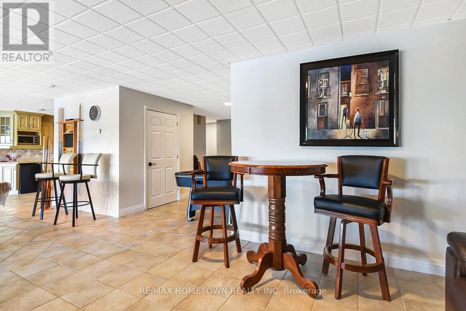 201 Empire Hanna Road E, Edwardsburgh/Cardinal, ON - Indoor Photo Showing Dining Room