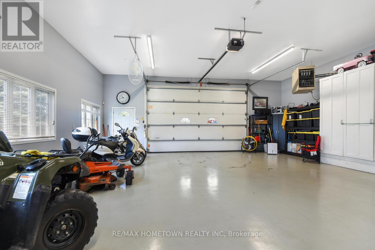 201 Empire Hanna Road E, Edwardsburgh/Cardinal, ON - Indoor Photo Showing Garage