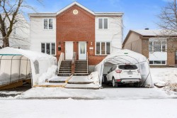 4155 Rue Frenette Laval (Fabreville), QC H7R 4R4