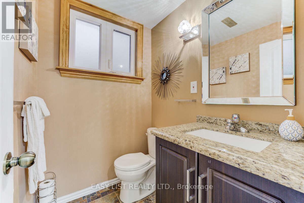 946 Mcbride Avenue, Mississauga, ON