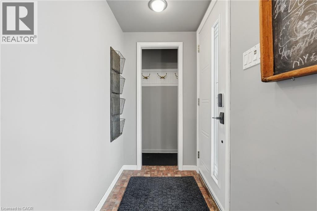 2036 Mountainside Drive, Burlington, ON