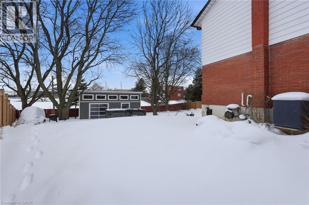 2036 Mountainside Drive, Burlington, ON