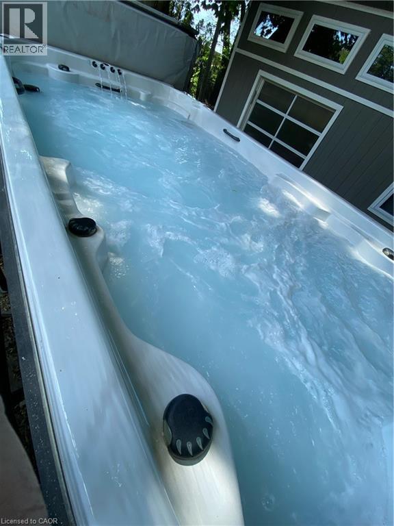 2036 Mountainside Drive, Burlington, ON