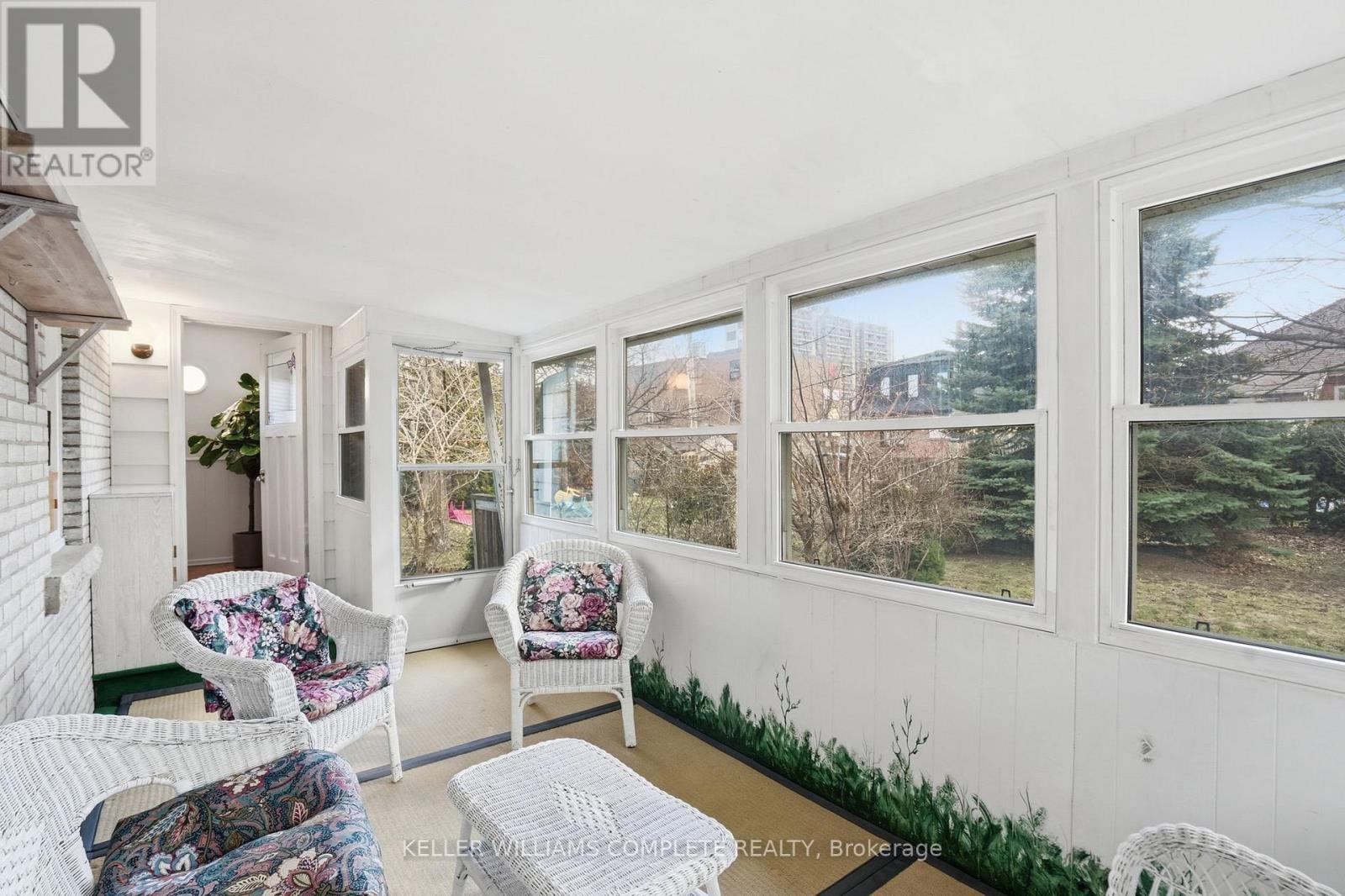 7 West 1St Street, Hamilton, ON